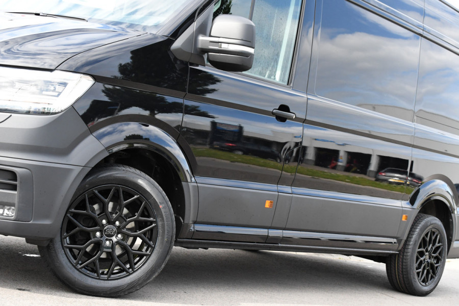 Volkswagen Crafter 35 2.0 TDI L3H3 Black Edition Adaptieve Cruise, Camera, Carplay, 177pk, Automaat, LED, Stoelverwarming, Multimedia, BOM VOL!