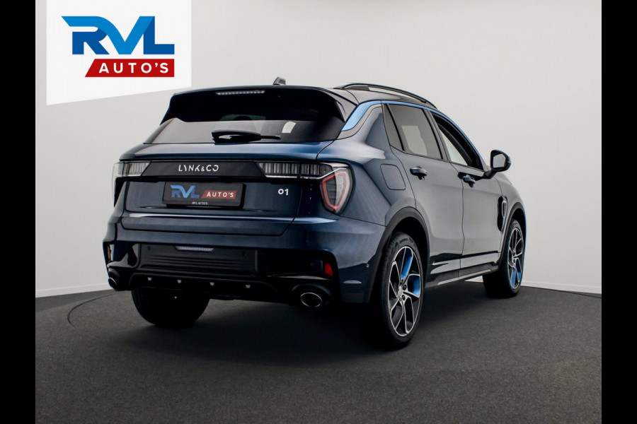 Lynk & Co 01 1.5 261PK Plug-in Hybrid *Zwarte Hemel *Trekhaak* 360° Camera Pano/dak Apple/Carplay Adaptive/Cruise