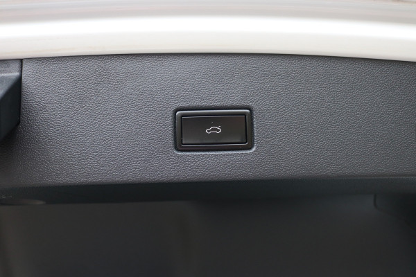 Volkswagen T-Roc 1.5 TSI Sport Autom Xenon Keyless Virtual cockpit Navi Camera Bj:2020