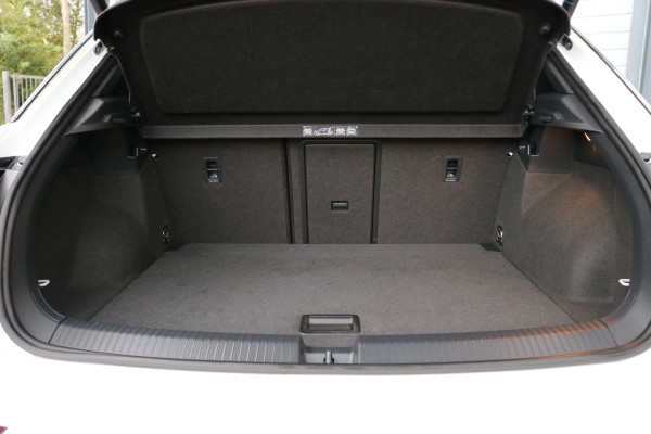 Volkswagen T-Roc 1.5 TSI Sport Autom Xenon Keyless Virtual cockpit Navi Camera Bj:2020