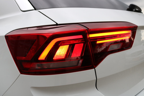 Volkswagen T-Roc 1.5 TSI Sport Autom Xenon Keyless Virtual cockpit Navi Camera Bj:2020