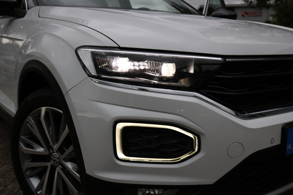 Volkswagen T-Roc 1.5 TSI Sport Autom Xenon Keyless Virtual cockpit Navi Camera Bj:2020