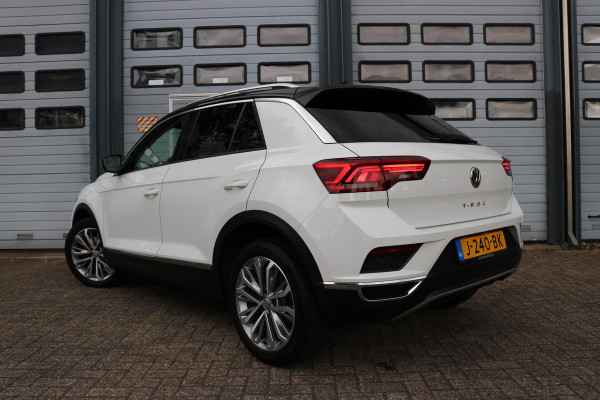 Volkswagen T-Roc 1.5 TSI Sport Autom Xenon Keyless Virtual cockpit Navi Camera Bj:2020