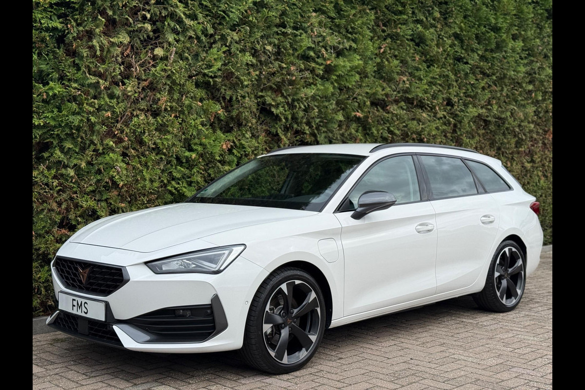 CUPRA Leon Sportstourer 1.4 e-Hybrid VZ CarPlay CUPRA Leon Sportstourer 1.4 e-Hybrid VZ CarPlay