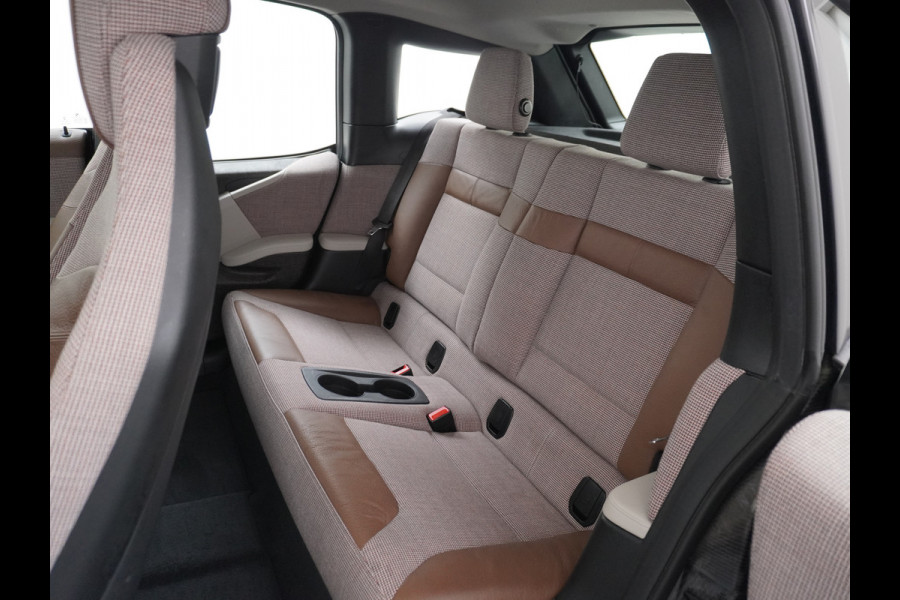 BMW i3 S iPerformance 94Ah 33kWh Schuifkanteldak Navi Ecc Cruise Control Camera Pdc DAB Stoelverwarming Warmtepomp Lmv 20" Led Comfort pack advance Origineel Nederlandse Auto