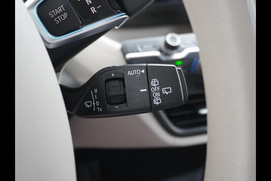 BMW i3 S iPerformance 94Ah 33kWh Schuifkanteldak Navi Ecc Cruise Control Camera Pdc DAB Stoelverwarming Warmtepomp Lmv 20" Led Comfort pack advance Origineel Nederlandse Auto