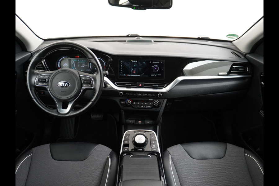 Kia e-Niro DynamicLine 64kWh Warmtepomp Apple Carplay Android Auto Navi Ecc Adap.Cruise Camera Pdc DAB Stoel+Stuurverwarming Lane Assist Kia Connect Dealeronderhouden Origineel Nederlandse Auto