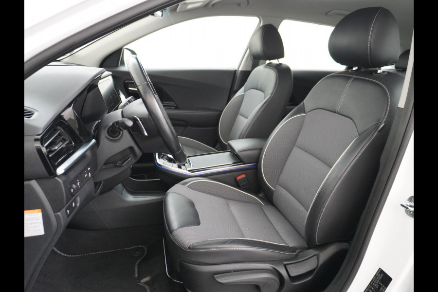 Kia e-Niro DynamicLine 64kWh Warmtepomp Apple Carplay Android Auto Navi Ecc Adap.Cruise Camera Pdc DAB Stoel+Stuurverwarming Lane Assist Kia Connect Dealeronderhouden Origineel Nederlandse Auto