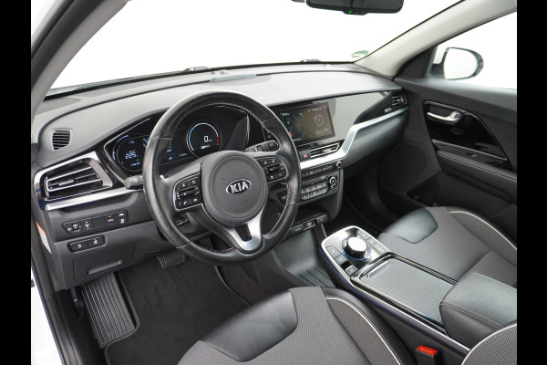 Kia e-Niro DynamicLine 64kWh Warmtepomp Apple Carplay Android Auto Navi Ecc Adap.Cruise Camera Pdc DAB Stoel+Stuurverwarming Lane Assist Kia Connect Dealeronderhouden Origineel Nederlandse Auto