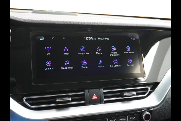 Kia e-Niro DynamicLine 64kWh Warmtepomp Apple Carplay Android Auto Navi Ecc Adap.Cruise Camera Pdc DAB Stoel+Stuurverwarming Lane Assist Kia Connect Dealeronderhouden Origineel Nederlandse Auto