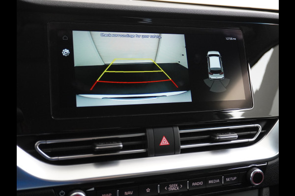 Kia e-Niro DynamicLine 64kWh Warmtepomp Apple Carplay Android Auto Navi Ecc Adap.Cruise Camera Pdc DAB Stoel+Stuurverwarming Lane Assist Kia Connect Dealeronderhouden Origineel Nederlandse Auto