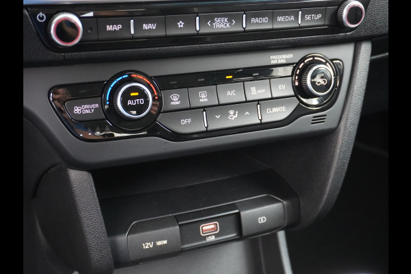 Kia e-Niro DynamicLine 64kWh Warmtepomp Apple Carplay Android Auto Navi Ecc Adap.Cruise Camera Pdc DAB Stoel+Stuurverwarming Lane Assist Kia Connect Dealeronderhouden Origineel Nederlandse Auto