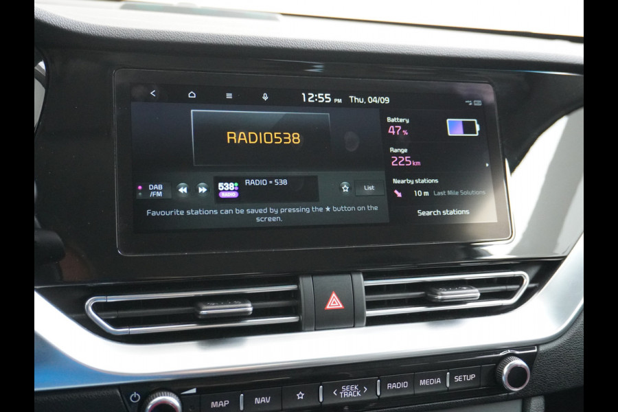 Kia e-Niro DynamicLine 64kWh Warmtepomp Apple Carplay Android Auto Navi Ecc Adap.Cruise Camera Pdc DAB Stoel+Stuurverwarming Lane Assist Kia Connect Dealeronderhouden Origineel Nederlandse Auto