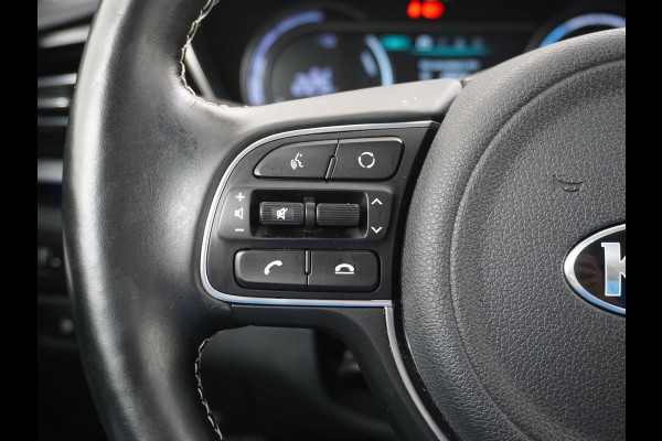 Kia e-Niro DynamicLine 64kWh Warmtepomp Apple Carplay Android Auto Navi Ecc Adap.Cruise Camera Pdc DAB Stoel+Stuurverwarming Lane Assist Kia Connect Dealeronderhouden Origineel Nederlandse Auto