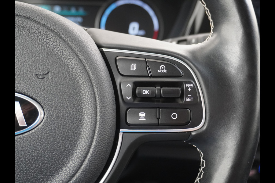 Kia e-Niro DynamicLine 64kWh Warmtepomp Apple Carplay Android Auto Navi Ecc Adap.Cruise Camera Pdc DAB Stoel+Stuurverwarming Lane Assist Kia Connect Dealeronderhouden Origineel Nederlandse Auto