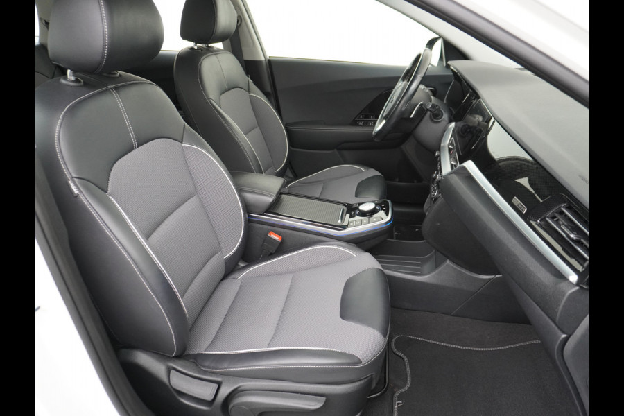 Kia e-Niro DynamicLine 64kWh Warmtepomp Apple Carplay Android Auto Navi Ecc Adap.Cruise Camera Pdc DAB Stoel+Stuurverwarming Lane Assist Kia Connect Dealeronderhouden Origineel Nederlandse Auto