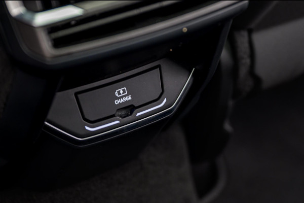 Lynk & Co 01 1.5 261PK Plug-in Hybrid *Fabrieksgarantie* 360* camera Pano/dak Apple/Carplay Adaptive/Cruise