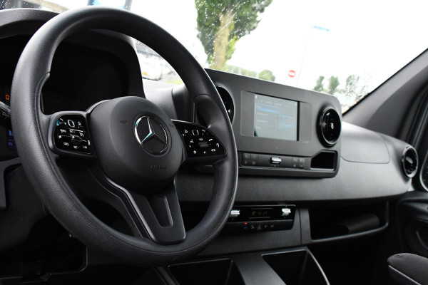 Mercedes-Benz Sprinter 317 1.9 CDI L2H2 RWD AMG Edition Camera, Cruise, LED, 3500kg Trekgewicht, Carplay, NAVI, LED, 170PK, Automaat, Sensoren, Stoelverwarming, Uniek!