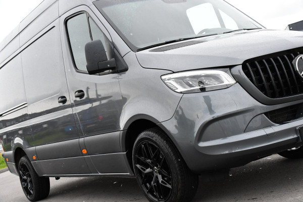 Mercedes-Benz Sprinter 317 1.9 CDI L2H2 RWD AMG Edition Camera, Cruise, LED, 3500kg Trekgewicht, Carplay, NAVI, LED, 170PK, Automaat, Sensoren, Stoelverwarming, Uniek!