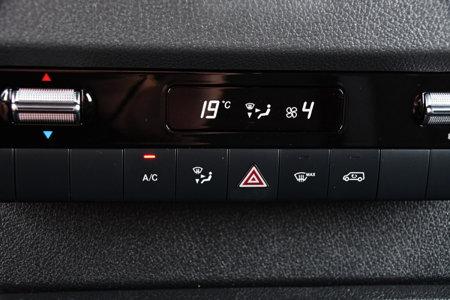 Mercedes-Benz Sprinter 317 1.9 CDI L2H2 RWD AMG Edition Camera, Cruise, LED, 3500kg Trekgewicht, Carplay, NAVI, LED, 170PK, Automaat, Sensoren, Stoelverwarming, Uniek!