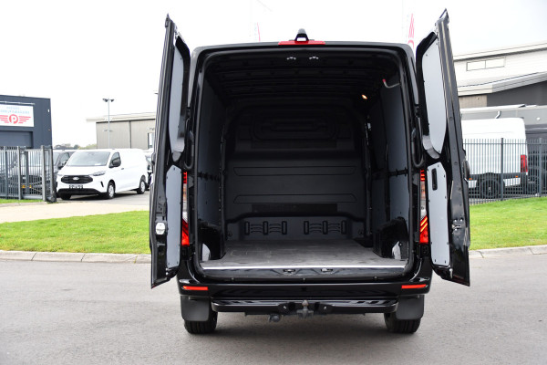 Mercedes-Benz Sprinter 317 1.9 CDI L2H1 RWD Black Edition Camera, Cruise, Carplay, 3500kg Trekhaak, 170pk, Automaat, LED, Multimedia,  Stoelverwarming, UNIEK