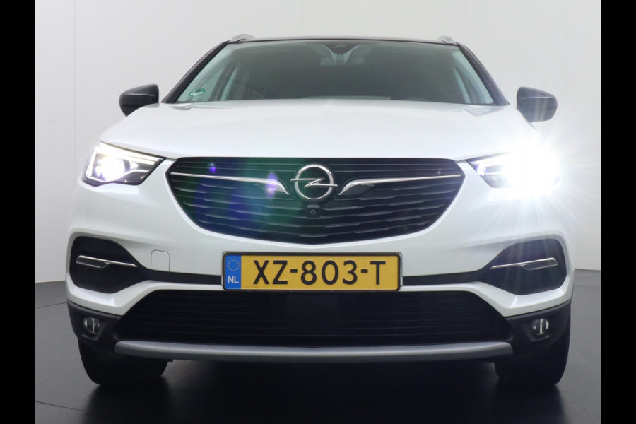 Opel Grandland X T131PK Automaat Apple Carplay Android Auto Trekhaak AGR-Comfort Stoelen Denon® Premium Audio Navi Ecc 360°Camera Stoel+Stuur+Ban Keyless DAB Elek.Achterklep Lmv 18" Led 1e Eigenaar Dealeronderhouden