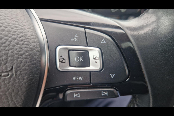 Volkswagen Golf 1.5 TSI Highline | 150PK | Elektr.glazen pano.dak | Virtual Cockpit | ergoActive stoelpakket | Trekhaak | Adaptive Cruise | Camera| LMV