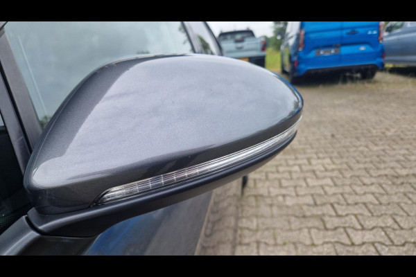 Volkswagen Golf 1.5 TSI Highline | 150PK | Elektr.glazen pano.dak | Virtual Cockpit | ergoActive stoelpakket | Trekhaak | Adaptive Cruise | Camera| LMV