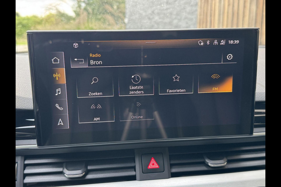 Audi A4 Avant 40 TFSI S-line Automaat | Volleer | Adaptieve cruise control | Lane assist | Afgevlakt sportstuur | Grootlichtassistent |