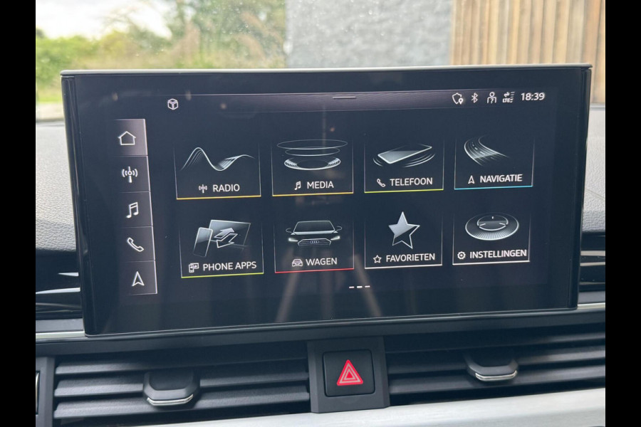 Audi A4 Avant 40 TFSI S-line Automaat | Volleer | Adaptieve cruise control | Lane assist | Afgevlakt sportstuur | Grootlichtassistent |