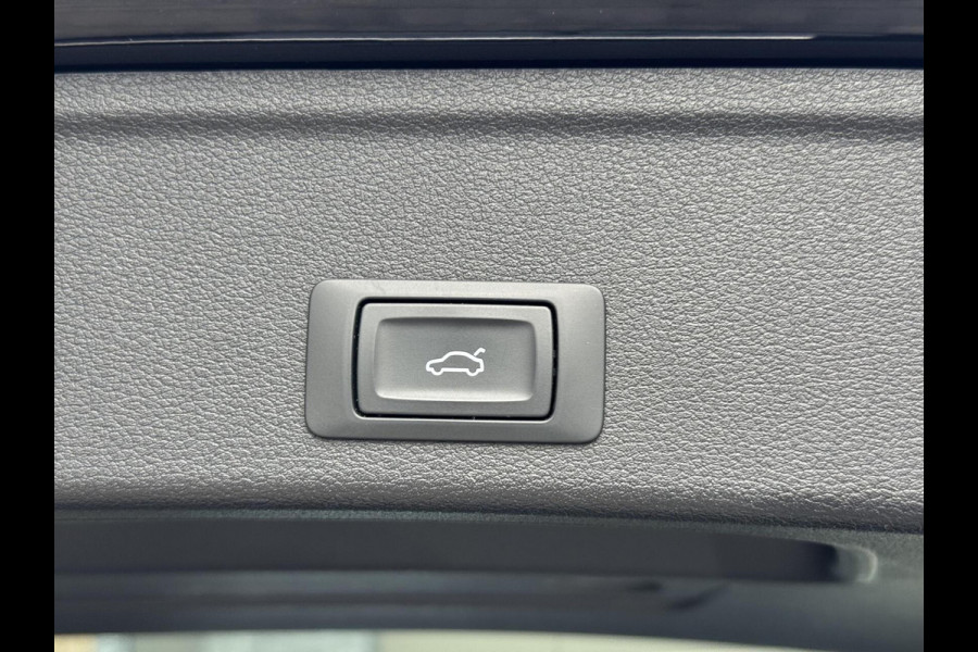 Audi A4 Avant 40 TFSI S-line Automaat | Volleer | Adaptieve cruise control | Lane assist | Afgevlakt sportstuur | Grootlichtassistent |