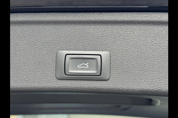 Audi A4 Avant 40 TFSI S-line Automaat | Volleer | Adaptieve cruise control | Lane assist | Afgevlakt sportstuur | Grootlichtassistent |