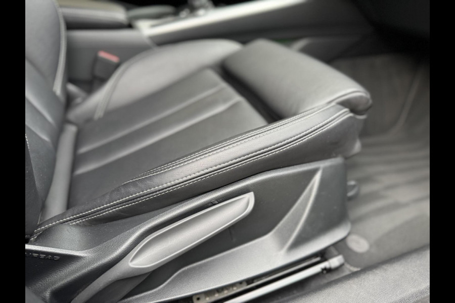 Audi A4 Avant 40 TFSI S-line Automaat | Volleer | Adaptieve cruise control | Lane assist | Afgevlakt sportstuur | Grootlichtassistent |