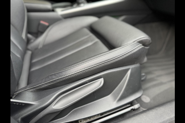 Audi A4 Avant 40 TFSI S-line Automaat | Volleer | Adaptieve cruise control | Lane assist | Afgevlakt sportstuur | Grootlichtassistent |