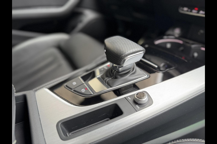 Audi A4 Avant 40 TFSI S-line Automaat | Volleer | Adaptieve cruise control | Lane assist | Afgevlakt sportstuur | Grootlichtassistent |
