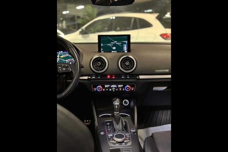 Audi A3 Sportback 1.4 e-tron 3X S-Line|PANO|KEYLESS|BOMVOL