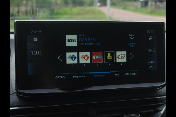 Peugeot 3008 1.2 PureTech Allure | Camera | Apple Carplay | Cruise Control | Automaat | Virtual Cockpit |