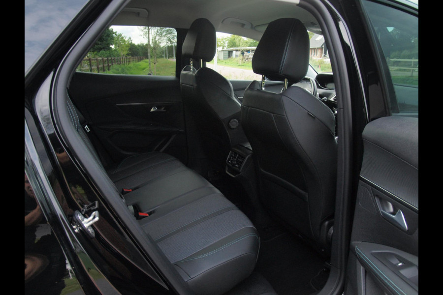 Peugeot 3008 1.2 PureTech Allure | Camera | Apple Carplay | Cruise Control | Automaat | Virtual Cockpit |