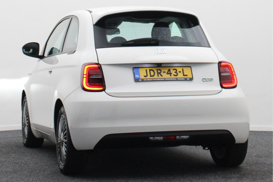 Fiat 500 Icon 42 kWh Virtual Cockpit, Camera, Rijstrooksensor, Cruise, Apple Carplay, DAB, 16''