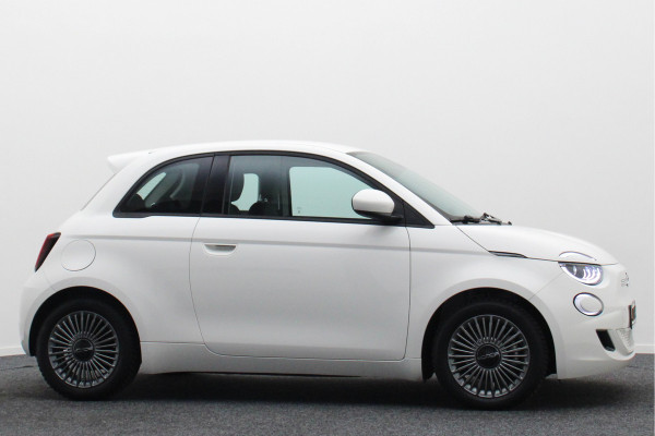 Fiat 500 Icon 42 kWh Virtual Cockpit, Camera, Rijstrooksensor, Cruise, Apple Carplay, DAB, 16''
