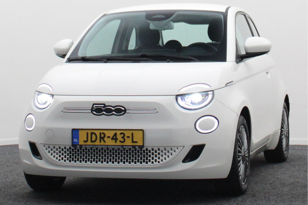 Fiat 500 Icon 42 kWh Virtual Cockpit, Camera, Rijstrooksensor, Cruise, Apple Carplay, DAB, 16''