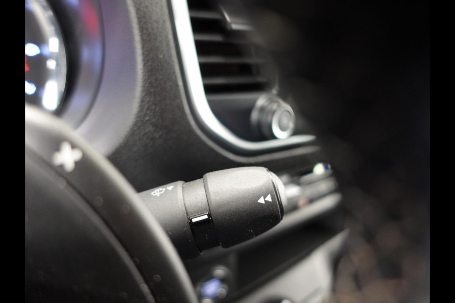 Opel Vivaro L3H1 Dubbele Cabine 144PK Automaat Airco Navi Bluetooth Trekhaak