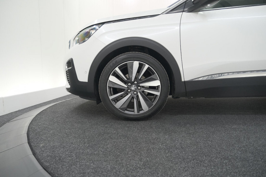 Peugeot 3008 PureTech 130 Allure | Camera | Dodehoekdetectie | Elektronische Kofferklep | Apple Carplay
