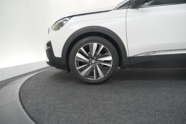 Peugeot 3008 PureTech 130 Allure | Camera | Dodehoekdetectie | Elektronische Kofferklep | Apple Carplay