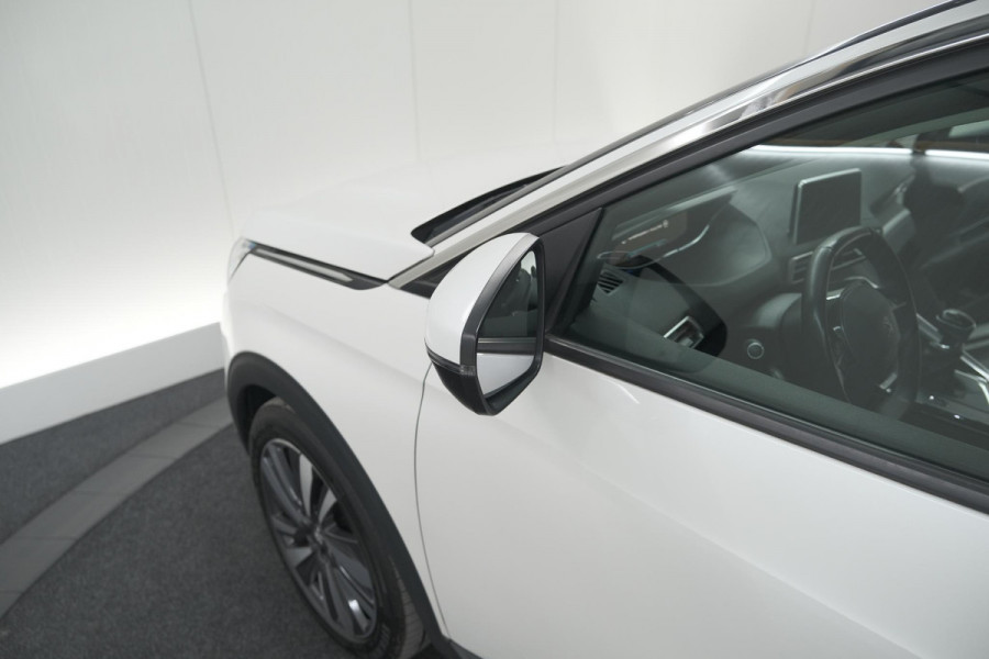 Peugeot 3008 PureTech 130 Allure | Camera | Dodehoekdetectie | Elektronische Kofferklep | Apple Carplay