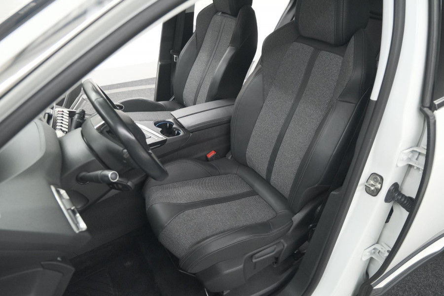 Peugeot 3008 PureTech 130 Allure | Camera | Dodehoekdetectie | Elektronische Kofferklep | Apple Carplay