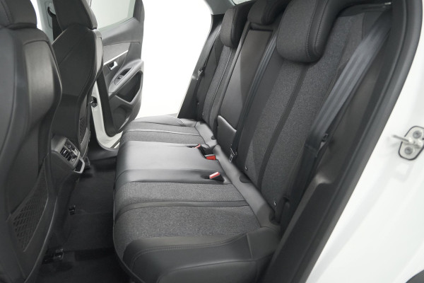 Peugeot 3008 PureTech 130 Allure | Camera | Dodehoekdetectie | Elektronische Kofferklep | Apple Carplay