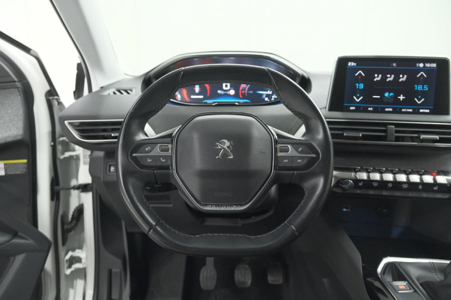 Peugeot 3008 PureTech 130 Allure | Camera | Dodehoekdetectie | Elektronische Kofferklep | Apple Carplay