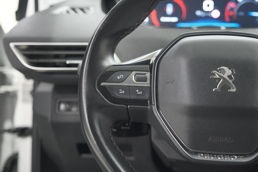 Peugeot 3008 PureTech 130 Allure | Camera | Dodehoekdetectie | Elektronische Kofferklep | Apple Carplay