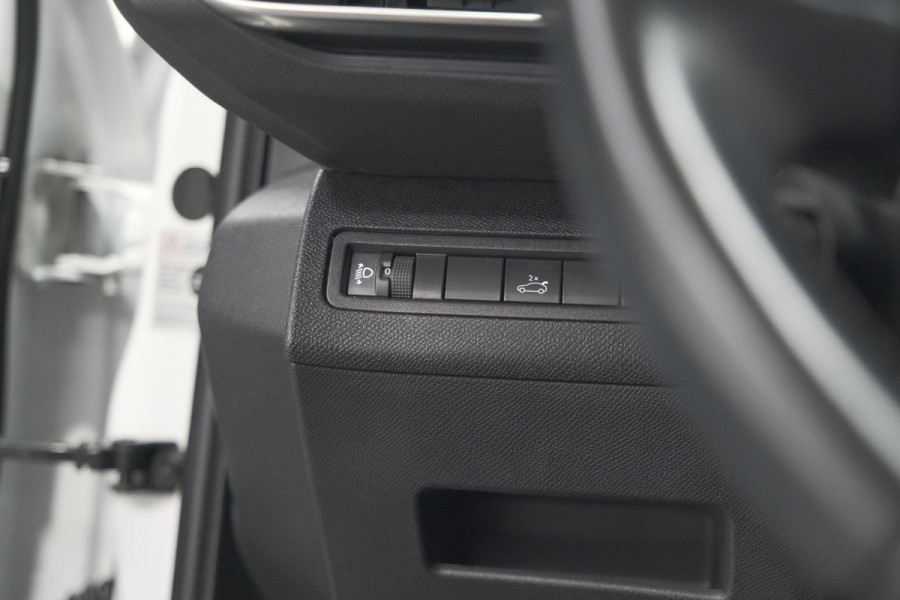 Peugeot 3008 PureTech 130 Allure | Camera | Dodehoekdetectie | Elektronische Kofferklep | Apple Carplay